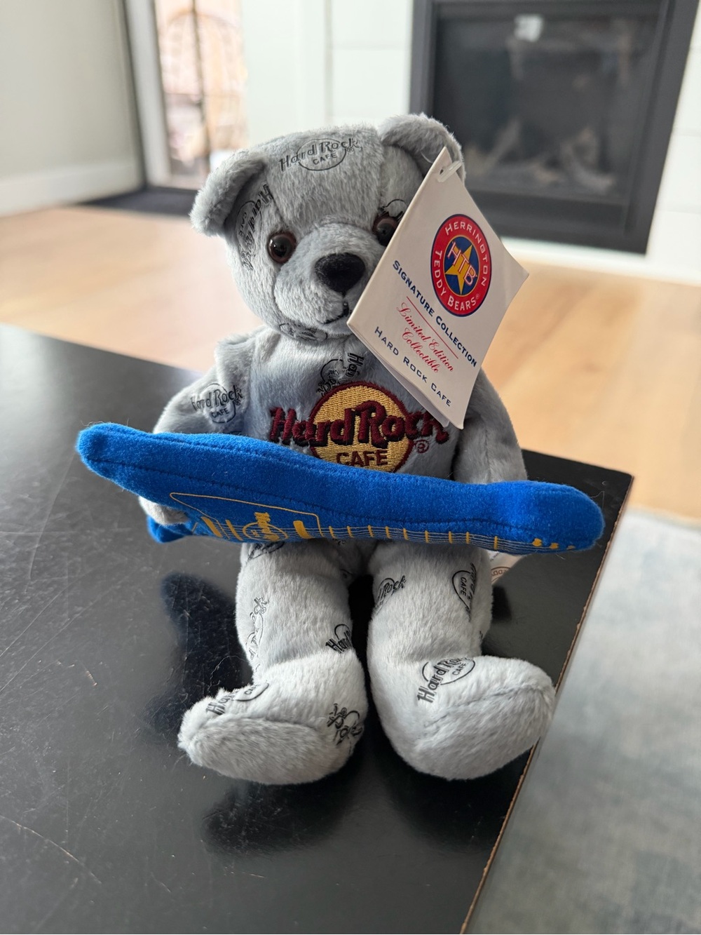 NWT Hard Rock Cafe San Francisco "Rocker Beara" Teddy Bear